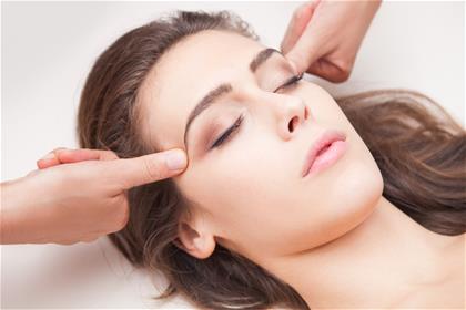 How to Treat Allergies with Acupressure