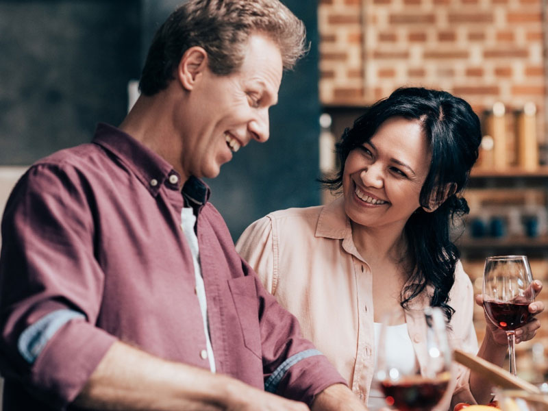 happy couple used to illustrate the benefits of hormone replacement therapy