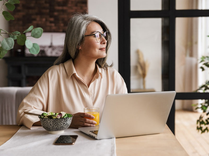 woman contemplating hormone replacement therapy post hysterectomy