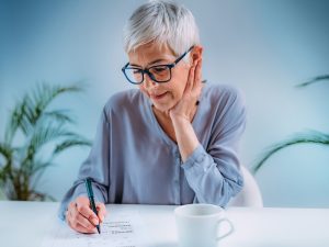 woman doing cognitive test to illustrate how a healthy gut is a second brain